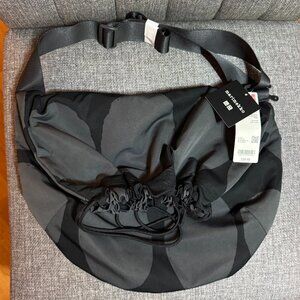 Marimekko x Uniqlo drawstring bag NWT